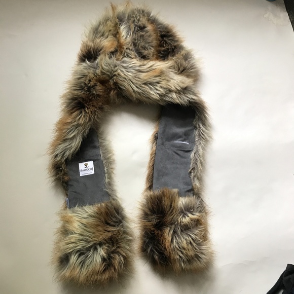 Smart Scarf Brown Fur Hat with Pockets - Picture 6 of 8